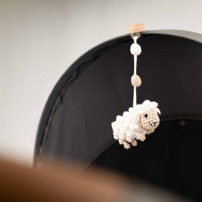 12231-Babyspielzeug-3-Monate-Kinderwagenspielzeug-Schaf-weiss Babyspielzeug 3 Monate Kinderwagenspielzeug Schaf weiss