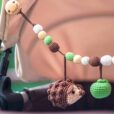 Gehäkelte Kinderwagenkette Igel HARRY - Zoom