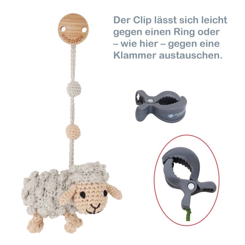 12293-Gehaekelter-Spielbogenanhaenger-Schaf-DOLLY-in-Grau-1 Gehäkelter Spielbogenanhänger Schaf DOLLY in Grau