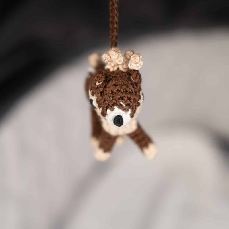 12497-Babyspielzeug-zum-Aufhaengen-Reh-AUDREY-Grossaufnahme Babyspielzeug zum Aufhängen Reh AUDREY - Großaufnahme