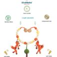 Infografik mit Qualitätsmerkmalen der Kinderwagenkette: Handarbeit, Labor-getestet, Bio-Baumwolle, Rassel und verstellbare Länge.
